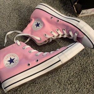 LAST DAY Size 8W converse